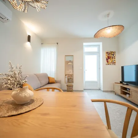 Coastal Serenity Apartman Zára